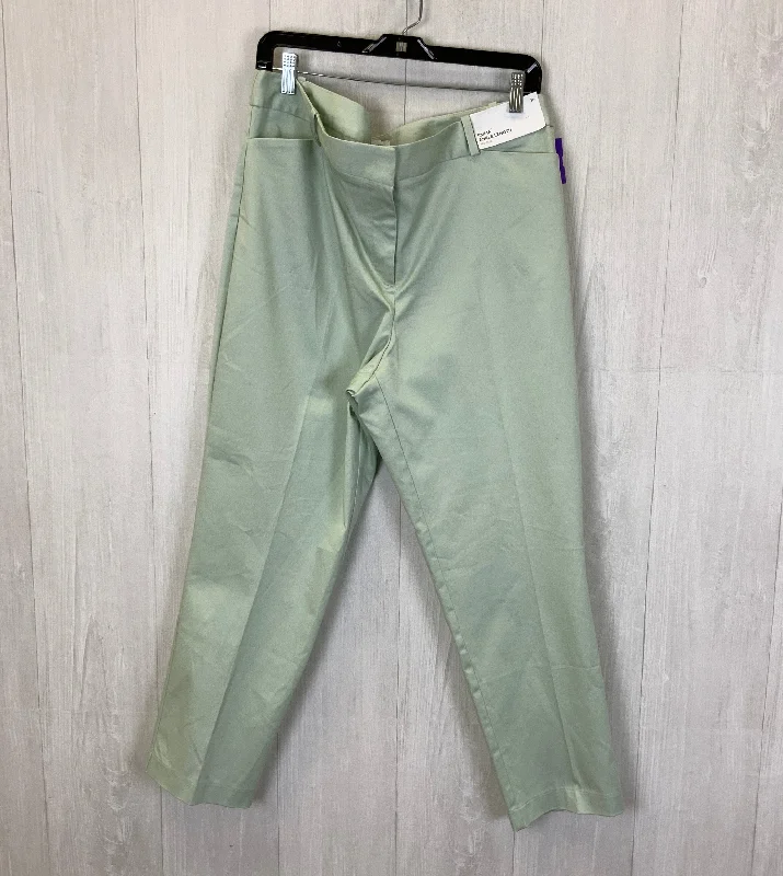 Pants Cropped By Liz Claiborne In Green, Size: 16