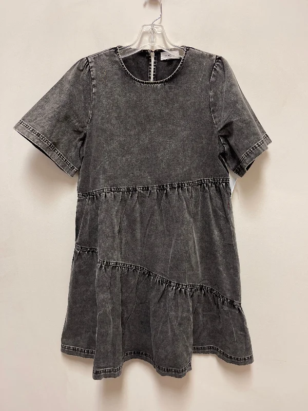 Dress Casual Short By Clothes Mentor In Grey Denim, Size: S