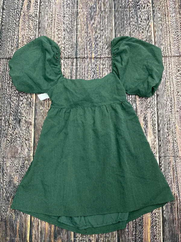 Dress Casual Short By Mi Ami In Green, Size: L