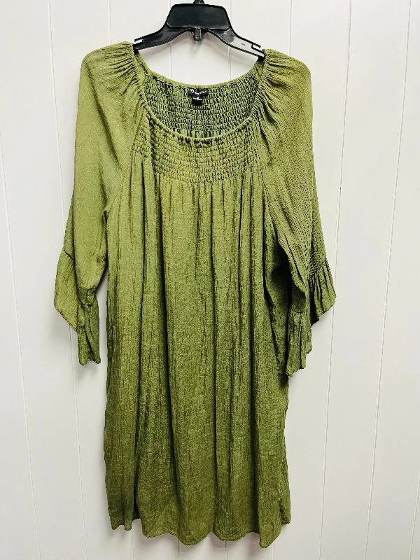 Dress Casual Short By New Directions In Green, Size: Xl